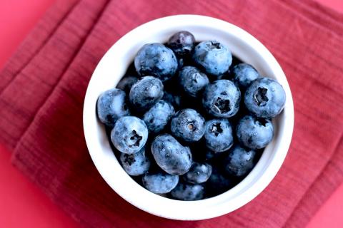 bowl of blueberries