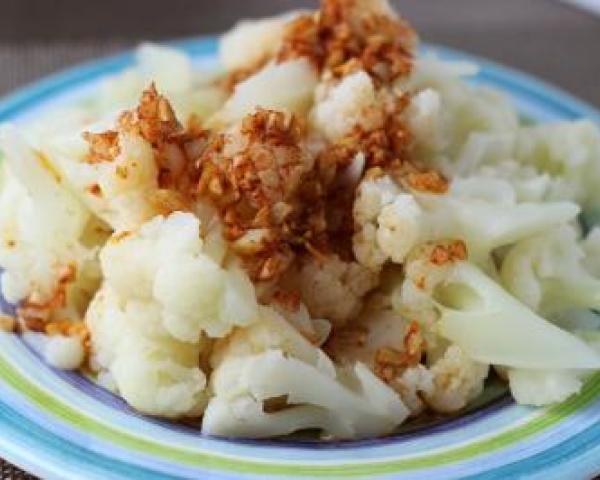 garlic cauliflower recipe prepared
