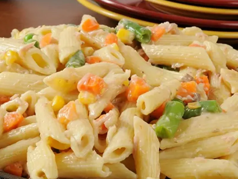 plate of noodles with vegetables